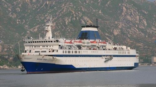 Photo of a passenger ship that was included in North Korea's investment notice posted in the country's website Kumgangsan. (Yonhap)