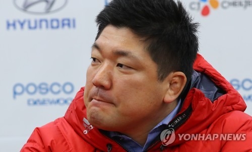 In this file photo taken March 7, 2018, South Korean national skeleton and bobsleigh team head coach Lee Yong speaks at a press conference in Seoul. (Yonhap)