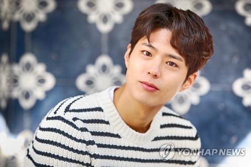 South Korean actor Park Bo-gum, who starred in the drama "Encounter," poses for a photo prior to an interview with Yonhap News Agency in Seoul on Jan. 28, 2019. (Yonhap) 