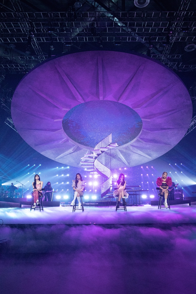This photo, provided by YG Entertainment, shows BLACKPINK performing during the act's livestream concert on Jan. 31, 2021. (PHOTO NOT FOR SALE) (Yonhap)