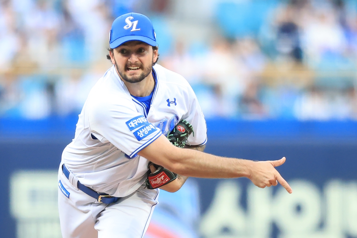 Samsung Lions starter Connor Seabold pitches against the Lotte Giants during a Korea Baseball Organization regular-season game at Daegu Samsung Lions Park in Daegu, 240 kilometers southeast of Seoul, on May 3, 2024, in this photo provided by the Lions. (PHOTO NOT FOR SALE) (Yonhap)