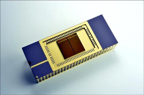삼성전자, 세계 최초 '3D 수직구조 낸드플래시' 양산 - 2
