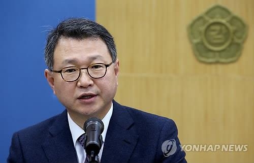 <국감현장>'총선출마설' 김영호 감사위원…정치중립 논란 - 2