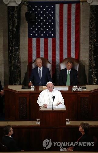 교황, 첫 미국 의회 연설…"여러분 상당수도 이민자 가정 출신" - 2