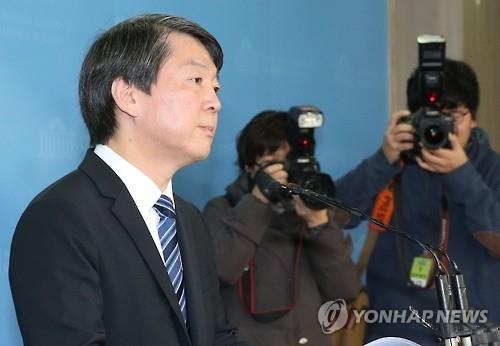 安, 文 마이웨이에 탈당 기울까…요동치는 당내 상황 변수(종합) - 2