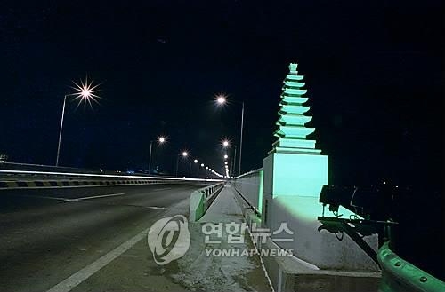 수중부 교각 '불안' 충주 신목행대교 내년 보수…10억원 확보 - 2