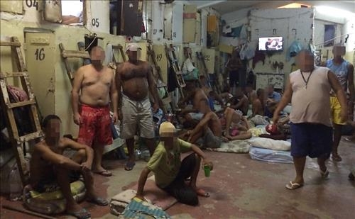 HRW "브라질 공공치안 심각…경찰 폭력·교도소 과밀수용" - 2