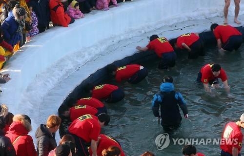 화천산천어축제 역대 최다 154만명 몰려…성황리 폐막(종합) - 4