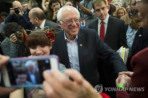 버니 샌더스 "1월에만 후원금 240억원 모았다" - 2