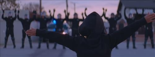 "우릴 쏘지 말라"…흑인 인권 다룬 비욘세 '슈퍼볼' 공연 논란 - 3