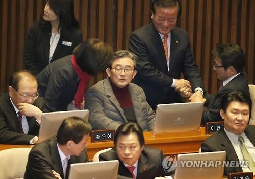 與, 본격 공천모드…현역물갈이 비율·기준 최대 관심 - 2