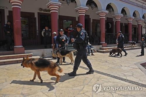 멕시코 인권단체 "정부, 교황방문 핑계로 노숙자 대청소" - 2