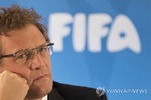 FIFA 윤리위, 발케 전 사무총장에 12년 자격정지 징계 - 2