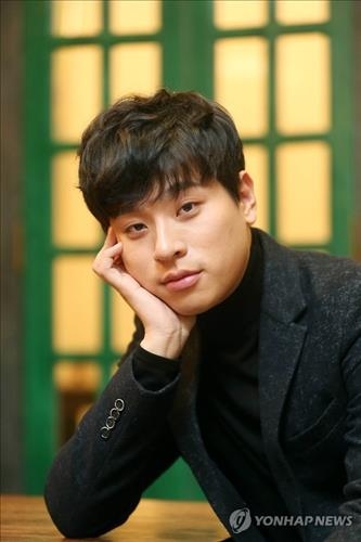 '동주' 박정민 "송몽규 정신 훼손할까 부담감 컸다" - 2