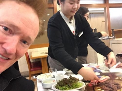"한국 팬들 안녕하세요"…코난 팬미팅장 뜨거운 열기 - 4