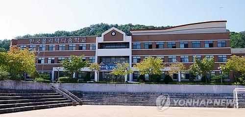 다문화 대안교육기관 다솜학교, 2회 졸업생 37명 배출 - 2
