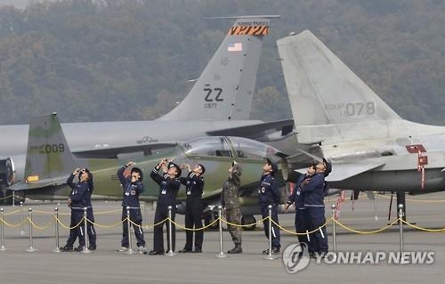 F-22A 랩터기는 '공중전 끝판왕'…모의전서 한대가 144대 격추 - 3
