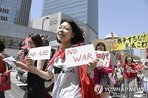 일본 女월급, 男의 72%…상여금·잔업수당 제외 261만원 - 2