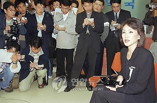 <주간 화제의 뉴스> 스텔스 F-22 한반도 출동 - 4