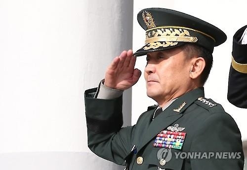 합참의장 집무실에 북한군 박영식 사진…"적장 생각을 읽자" - 2