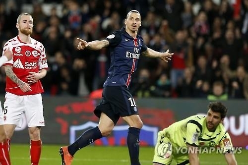 '즐라탄 멀티골' PSG, 랭스에 4-1 승리 - 2