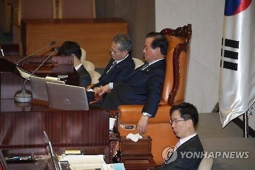 '의장단 체력한계'…상임위원장, 사상 첫 본회의 의사진행(종합) - 3