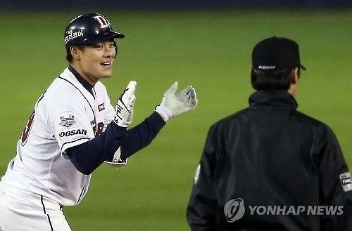 <프로야구> 3안타 민병헌 "지금 타격감 유지하겠다" - 2