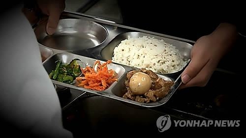 4월 식중독 발생률 학교가 음식점보다 5배 높아 - 2