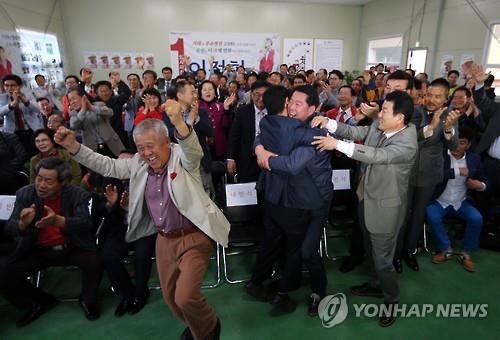국민의당 광주·전남서 '압승'…18석 중 16석 차지 유력 - 3