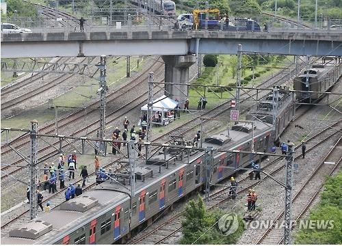 노량진역 전동차 사고는 '부상(浮上)탈선' 추정2