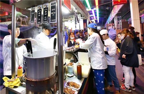 빛의 예술과 먹거리가 있는 전주 밤 마실 - 6