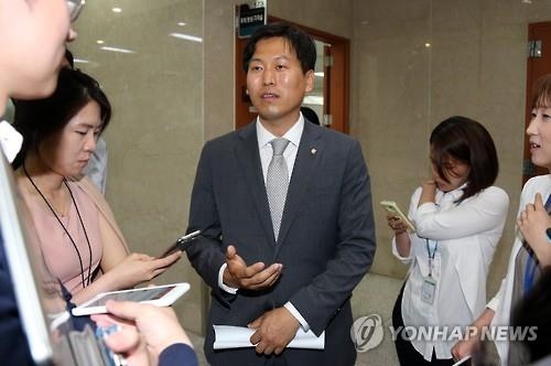 국민의당, 가습기 살균제·스크린도어사고 대책특위 구성 - 2
