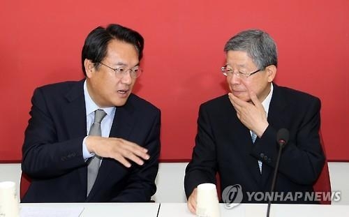 與, 50일만에 지도부 구축…비박 김영우·친박 이학재 비대위원(종합) - 2