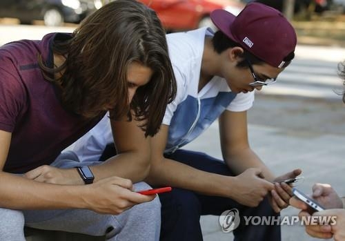 세계 스마트폰 대수, 올해 안에 피처폰 추월한다 - 2
