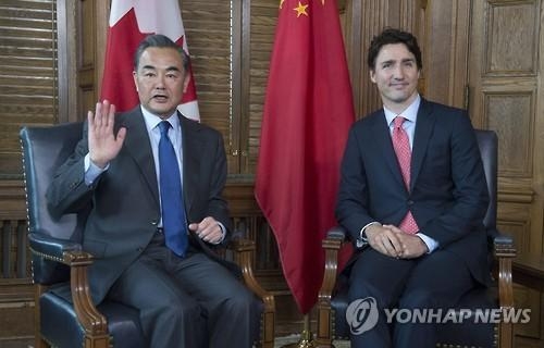캐나다, 인권 질문에 화낸 中 왕이 외교부장에 '유감' 전달 - 2