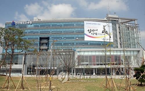 '승진 통로·여초현상' 도서벽지 여교사 배치 막을 방법 없다 - 3