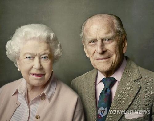 英 여왕, 90세 공식 생일 축하 행사 - 3