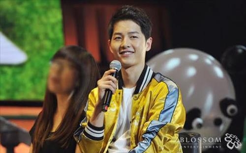 "든든한 동료 송혜교" 칭찬에 "멋진 친구 송중기" 화답 - 3