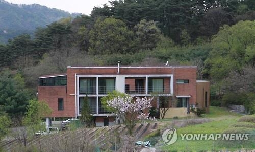 원주의 佛화가 "한국서 그린 작품, 한국인에 먼저 공개" - 2