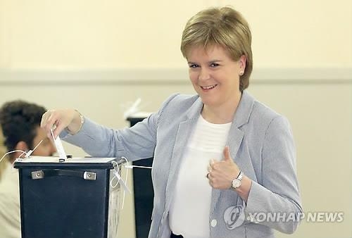 <브렉시트> 스코틀랜드 수반 "브렉시트법 저지할 수도" - 2