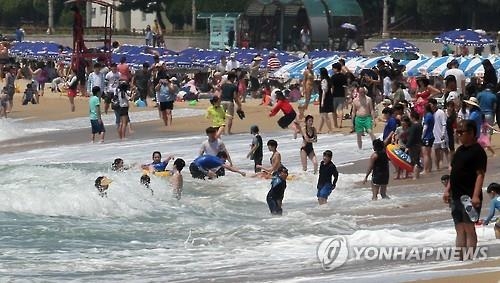 < SNS돋보기> 비 안오는 장마철…"기상청은 양치기 소년" - 2