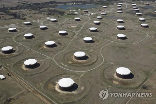 국제유가, 저가매수세 등에 상승…WTI 2.7%↑ - 2