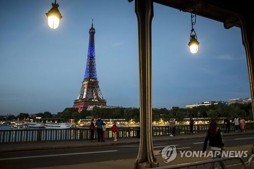 사우디 공주, 파리서 폭행강도 당해… 12억 시계 뺏겨 - 2