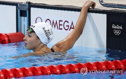 <올림픽> 45명 중 41위면 어때요…희망의 물살 가른 난민 소녀 - 2