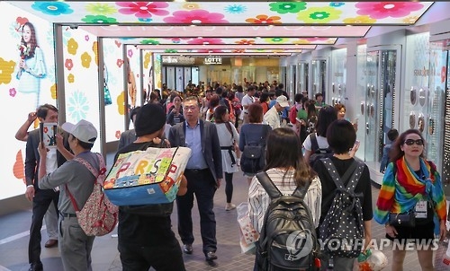 면세점 매출 고공행진…서울면세점 입찰 눈치작전 치열 - 1