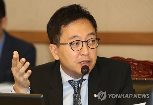"여군 상대 성폭력 지속 증가…실형은 고작 7명" - 1