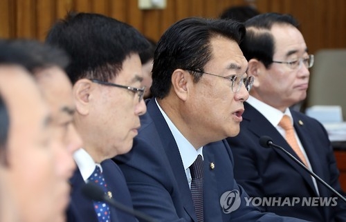 정진석 "박원순 살수차 물공급 중단, 현행법 위반 소지"(종합) - 1