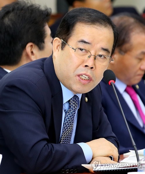 국회 안전행정위원회 소속 새누리당 박성중 의원