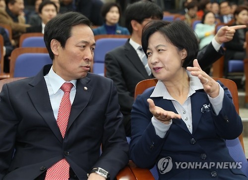 野 "트럼프가 최순실 못덮어"…'미국發 쇼크' 최소화 부심 - 1