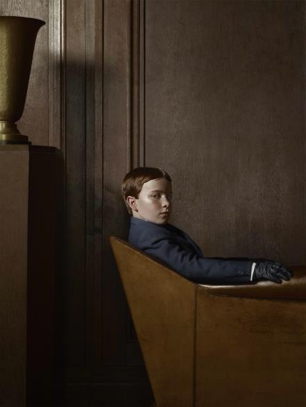 'Berlin, Portr-01', 2012, 90x120㎝, chromomeric print ⓒErwin Olaf